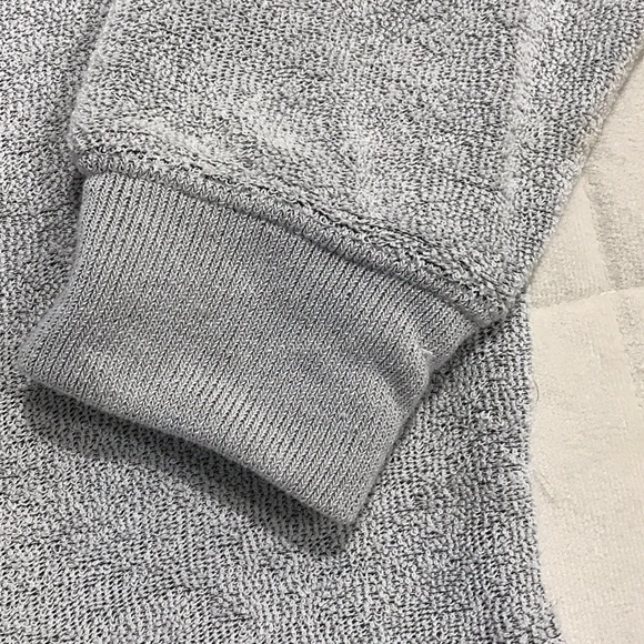 New with Tags Thread & Supply Gray Knit Crew neck Extra Soft Sweatshirt Sweater - Picture 6 of 9